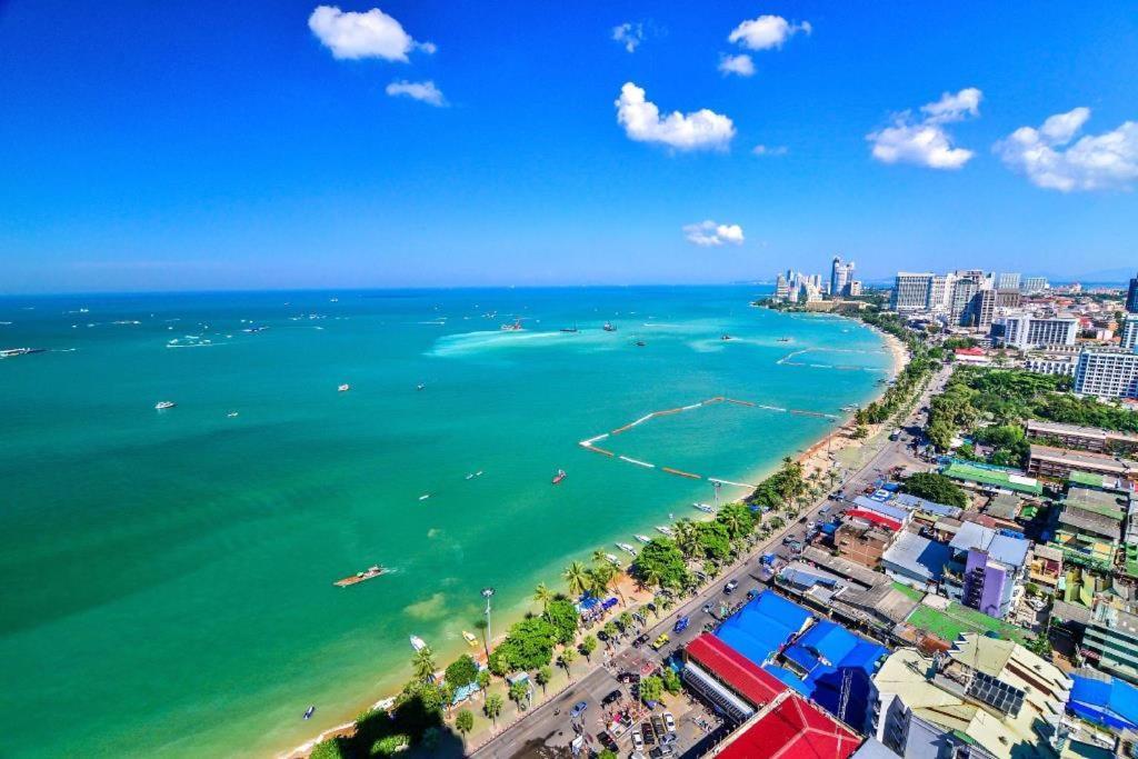 Le Cafe Royale Hotel Pattaya Exterior photo