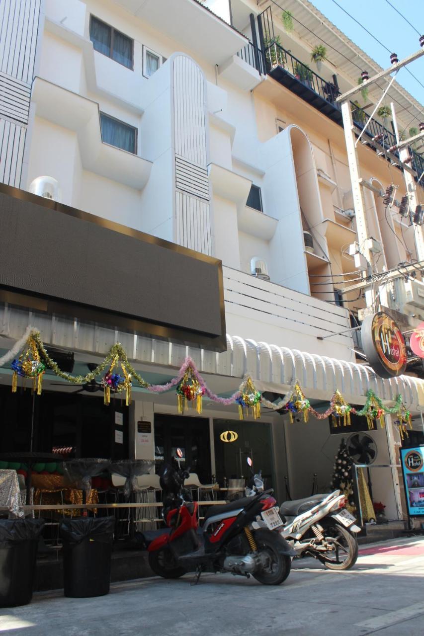 Le Cafe Royale Hotel Pattaya Exterior photo